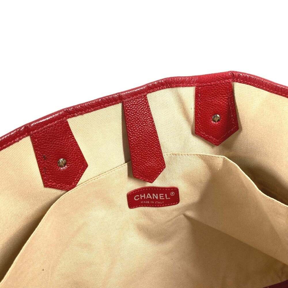 CHANEL Red Leather Shoulder Bag - Picture 14 of 16